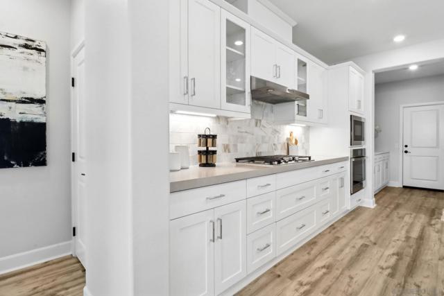 941 Lindbergh Dr, San Marcos CA: https://media.crmls.org/mediaz/4b18aa08-c949-4a64-8e41-a91e8604c297.jpg