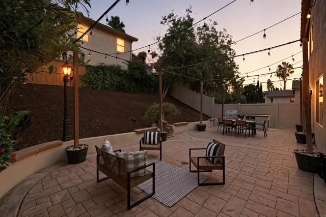 1029 Vista Oak Place, Chula Vista CA: https://media.crmls.org/mediaz/4b1908d3-8e48-4af0-9ec0-aef1ef72ddc6.jpg