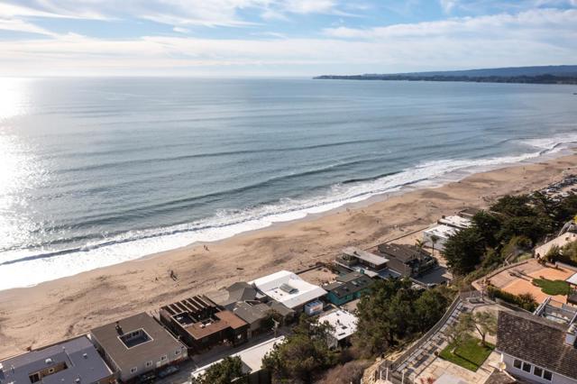 545 Beach Drive, Aptos CA: https://media.crmls.org/mediaz/4b19119f-de0f-49e6-9c83-f1ae80afa247.jpg