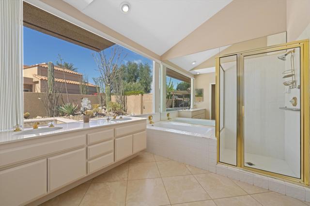 57 Pine Valley Drive, Rancho Mirage CA: https://media.crmls.org/mediaz/4b19b8e5-4b0d-4826-a639-42ea0d1187cc.jpg