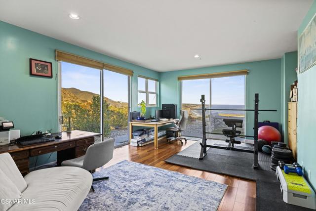 31505 Pacific Coast Highway, Malibu CA: https://media.crmls.org/mediaz/4b1a0ded-1ab1-40cf-98f5-37510648900b.jpg