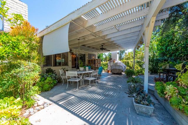 20418 Miranda Street, Woodland Hills CA: https://media.crmls.org/mediaz/4b1a418f-761a-43c6-889e-89dcd2f2526e.jpg