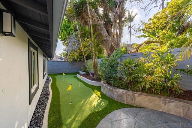 460 Chinquapin Ave., Carlsbad CA: https://media.crmls.org/mediaz/4b1b0370-66fa-46b2-a54b-9f215ab3f059.jpg