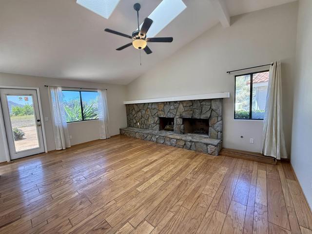 2237 Eucalyptus Ave, Escondido CA: https://media.crmls.org/mediaz/4b1b7081-1b63-49f9-9f03-1f3c5bd2b599.jpg