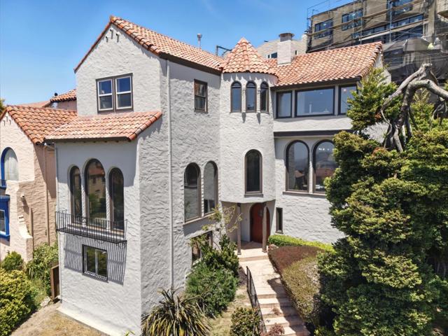 1260 Monterey Boulevard, San Francisco CA: https://media.crmls.org/mediaz/4b1b8d2b-049e-4715-b9f7-a04f31a6083b.jpg