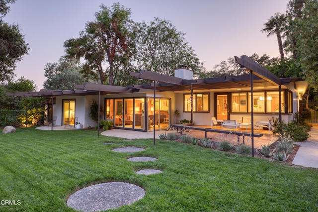 1570 Old House Road, Pasadena CA: https://media.crmls.org/mediaz/4b1bada7-078d-4124-9bc6-fc6f5b45e223.jpg