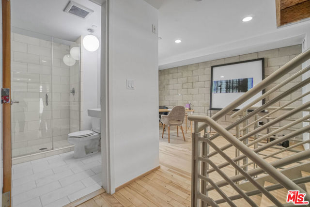 3450 Cahuenga Boulevard, Los Angeles CA: https://media.crmls.org/mediaz/4b1c6ab0-dfae-4cf3-bf7f-e8b0fa9bd394.jpg