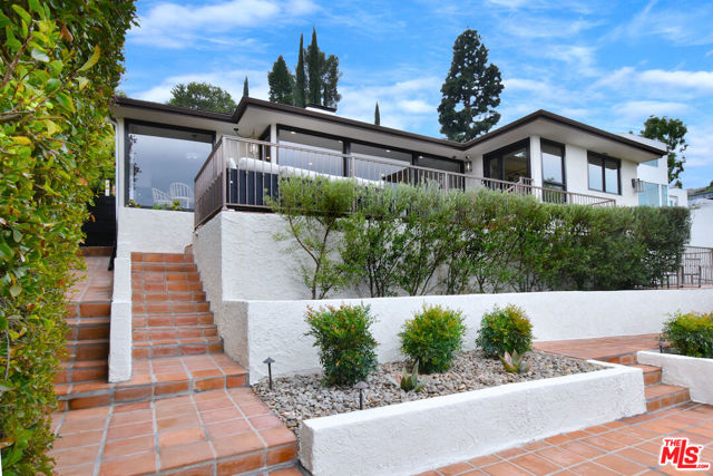 13854 Valley Vista Boulevard photo 2