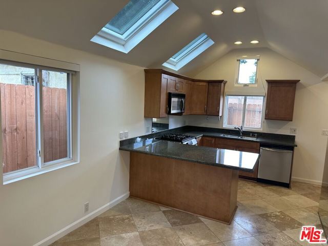2454 Penmar, Venice CA: https://media.crmls.org/mediaz/4b1d4112-61c1-4dae-9490-e56c6f420d06.jpg