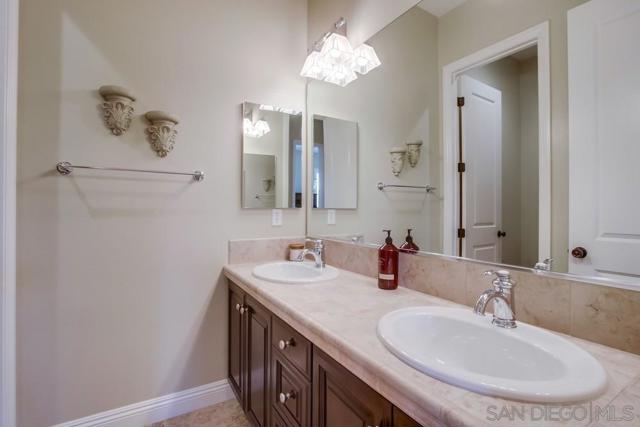 14190 Green Valley Ct, San Diego CA: https://media.crmls.org/mediaz/4b1db21d-8ecd-474e-bce1-2bfe3e66198a.jpg