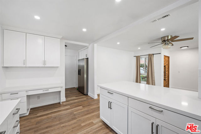 Image 11 of 34 For 5521 Ruthwood Drive