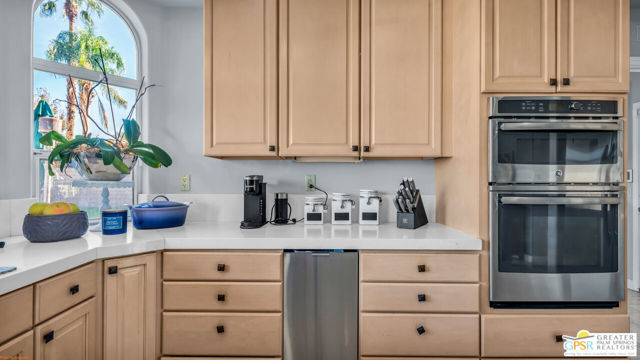 38610 Desert Mirage Drive, Palm Desert CA: https://media.crmls.org/mediaz/4b1e2ef5-b2e9-4bce-a1a9-bed0d6f70882.jpg