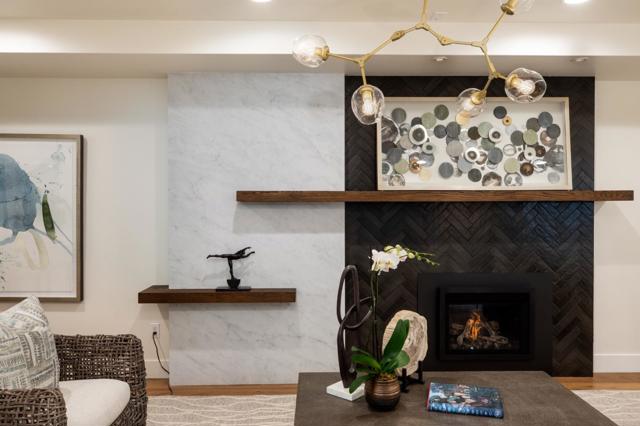 1596 Columbus Avenue, Burlingame CA: https://media.crmls.org/mediaz/4b1ea75a-5dae-4a8c-b438-62a32ff5106e.jpg