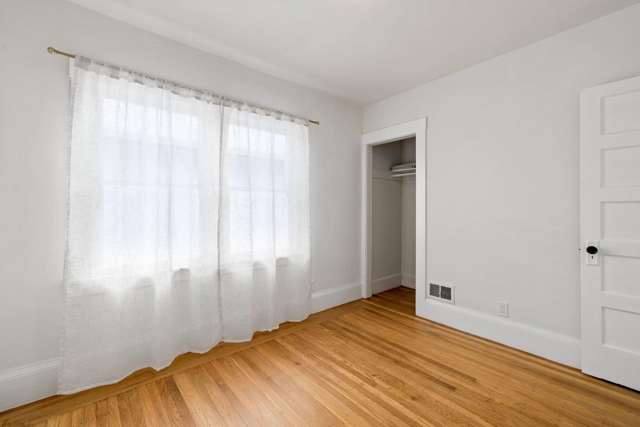 2254 62nd Ave, Oakland CA: https://media.crmls.org/mediaz/4b1f5b11-9718-4cad-9273-7c6ecd84cc2c.jpg