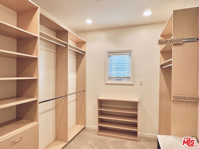 458 S Clark Drive, Beverly Hills CA: https://media.crmls.org/mediaz/4b1f6b62-2be6-41fe-8014-bc7cae8b40ed.jpg