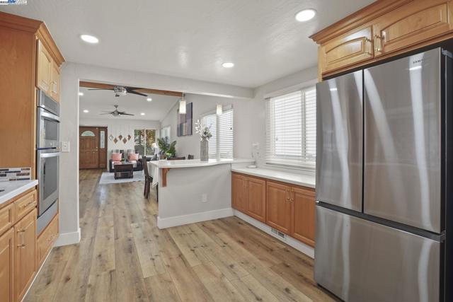 3104 sombrero circle, San Ramon CA: https://media.crmls.org/mediaz/4b1f85e5-a107-45a4-a8a6-6094854ec4e1.jpg