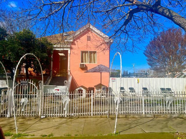 639 Jackson Street, San Jose CA: https://media.crmls.org/mediaz/4b1fb56e-0cfc-4033-a4cb-8944942e1ff3.jpg