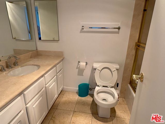 201 Ocean Avenue, Santa Monica CA: https://media.crmls.org/mediaz/4b1fbdf7-c121-4903-9cdb-d86e2be6bb3f.jpg