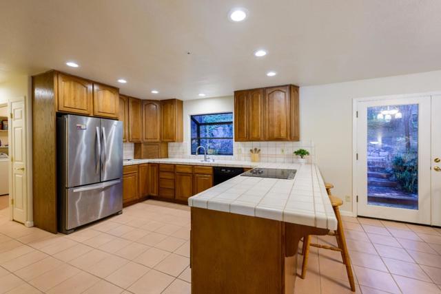 585 Bethany Drive, Scotts Valley CA: https://media.crmls.org/mediaz/4b1fe80c-570f-4ba9-9887-50e053e066d1.jpg