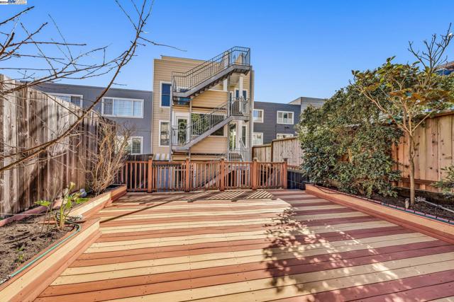 1515 12th Ave., San Francisco, California 94122-3503, 10 Bedrooms Bedrooms, ,5 BathroomsBathrooms,Single Family Residence,For Sale,12th Ave.,41048664