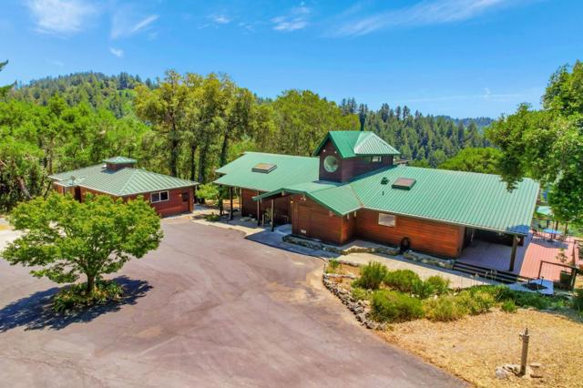 950 Oak Ridge Road, Los Gatos CA: https://media.crmls.org/mediaz/4b20ee13-5de5-42f3-b367-cf14ab63d1f7.jpg