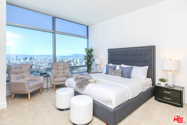 900 W OLYMPIC Boulevard, Los Angeles CA: https://media.crmls.org/mediaz/4b212480-73cf-4214-a48b-d7da6bf33b66.jpg