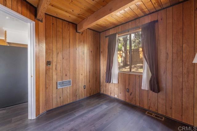 Detail Gallery Image 18 of 40 For 31450 Oceanview Drive, Running Springs,  CA 92382 - 3 Beds | 2 Baths