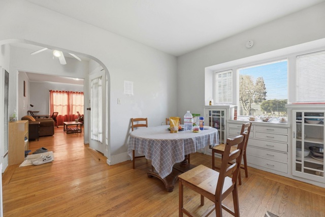 Image 29 of 31 For 1813 Sacramento St