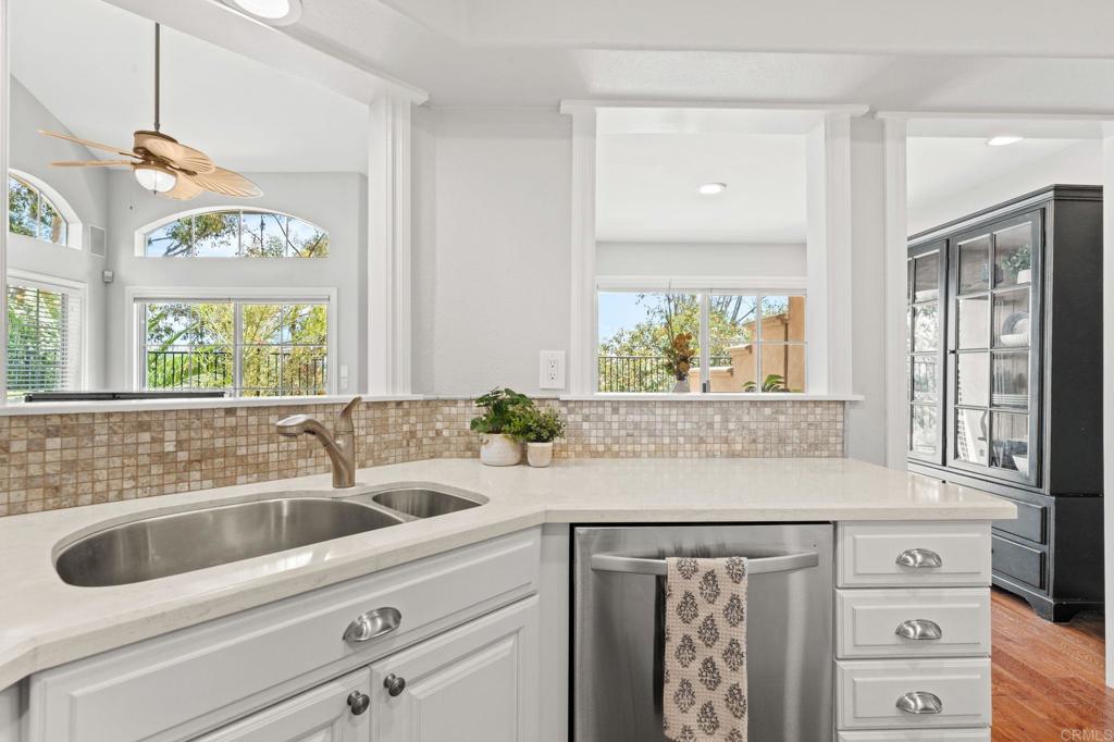 12041 Tivoli Park Row - photo 9