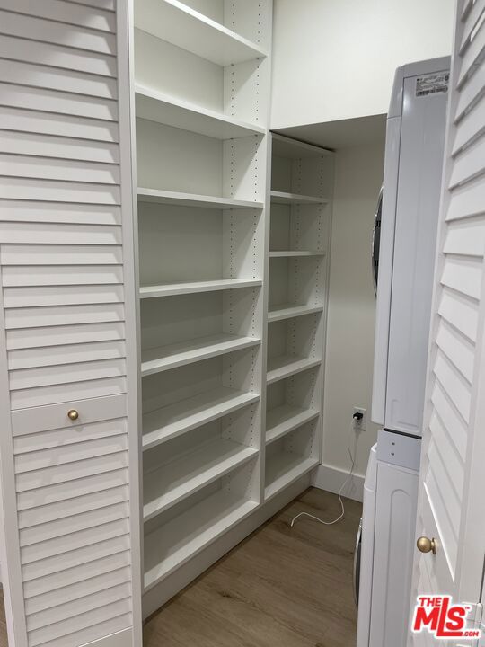 20750 Stagg Street, Winnetka CA: https://media.crmls.org/mediaz/4b2219e8-3c8f-4c8b-9bbf-98449fd78bb7.jpg