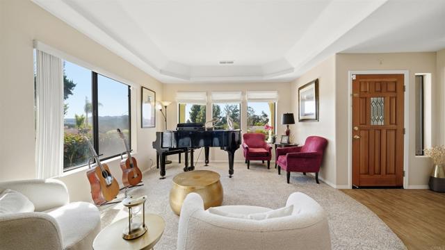 Detail Gallery Image 4 of 33 For 24586 Rutherford Rd, Ramona,  CA 92065 - 4 Beds | 2/1 Baths