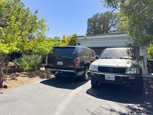 2181 Parkside Avenue, Hillsborough CA: https://media.crmls.org/mediaz/4b22339e-f2a5-4a1d-9f0c-dba08664cdd5.jpg