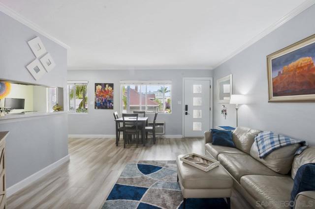 1464 Essex St, San Diego CA: https://media.crmls.org/mediaz/4b22b0f7-4872-41b7-802c-3f554ba59248.jpg