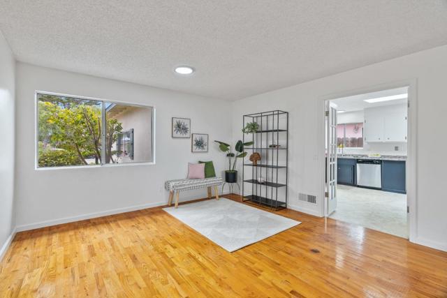274 Cosky Drive, Marina CA: https://media.crmls.org/mediaz/4b237696-a335-4484-ade1-ae211f82efe4.jpg