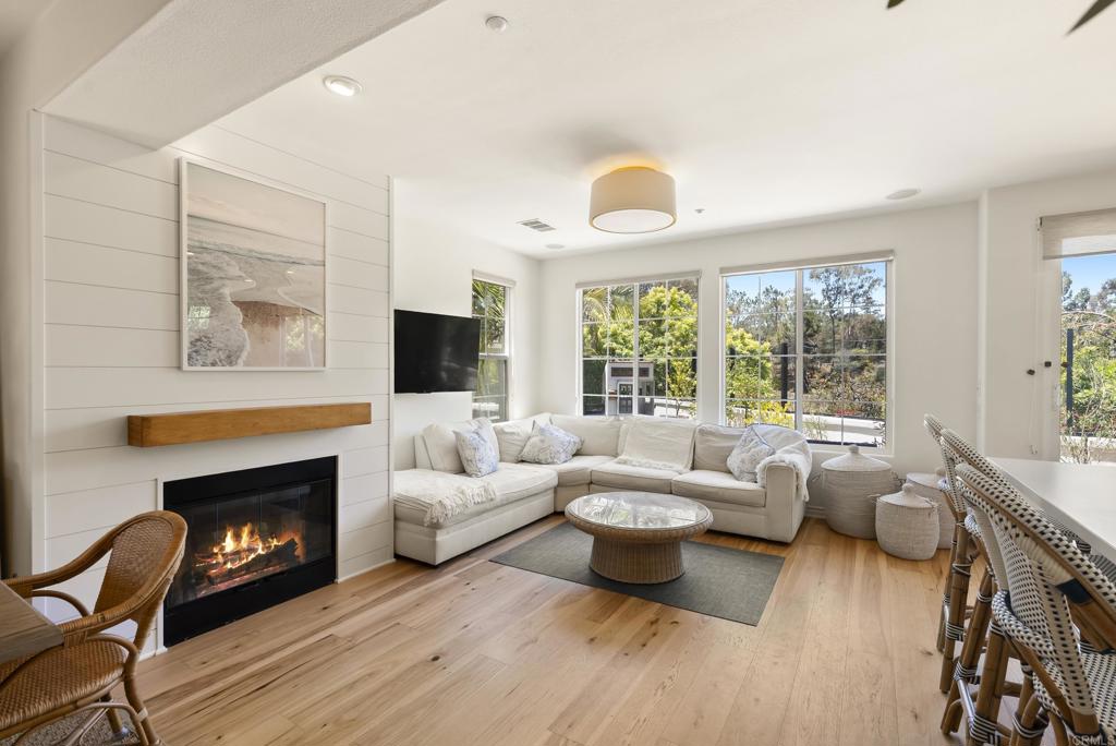 572 Beach St. - photo 3