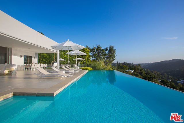 2791 Ellison Drive, Beverly Hills CA: https://media.crmls.org/mediaz/4b248d94-0256-4b5b-95b2-c85286ff7301.jpg