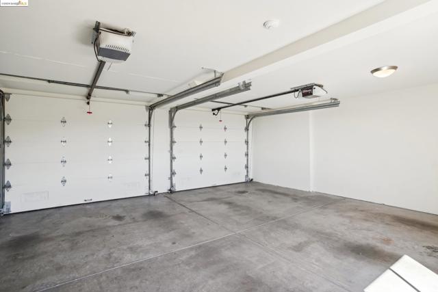 Image 39 of 60 For 110 Gravatt Dr