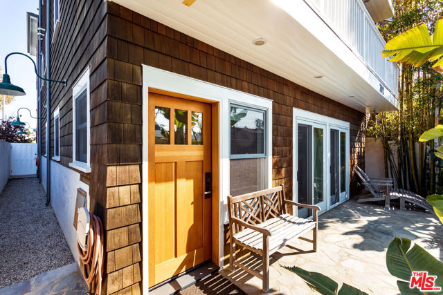 702 Pacific Ave., Venice CA: https://media.crmls.org/mediaz/4b26a1ad-ad37-4715-9234-8fbe0cfc3dce.jpg