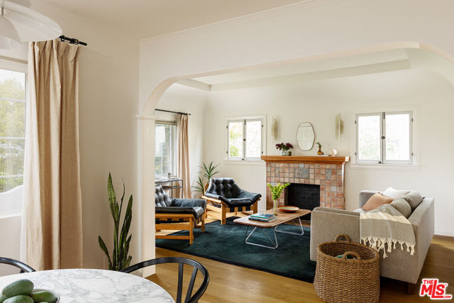 1309 Keniston Avenue, Los Angeles CA: https://media.crmls.org/mediaz/4b2753ef-8d9b-4a52-b849-a00edd4a4c9a.jpg