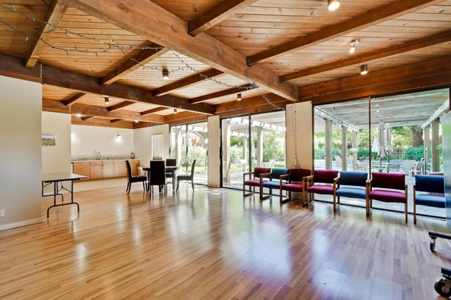 228 Central Avenue, Mountain View CA: https://media.crmls.org/mediaz/4b2787f2-d16e-4b74-99bc-d2910db185b0.jpg