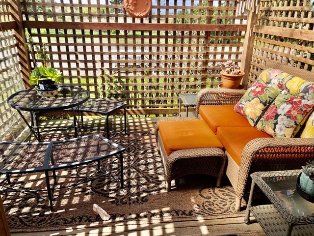 575 Dolores Avenue, Half Moon Bay CA: https://media.crmls.org/mediaz/4b279c39-9018-4654-874d-8d9cb50a655e.jpg