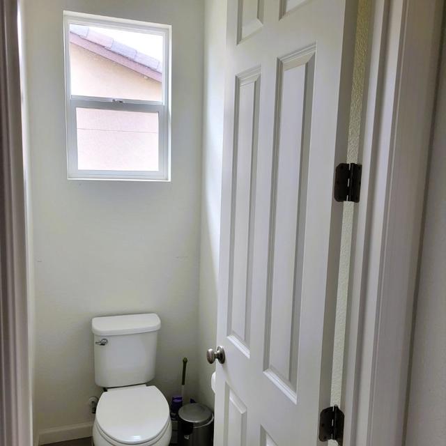 2080 Fuchsia Drive, Hollister CA: https://media.crmls.org/mediaz/4b27bab3-932f-4c8d-8204-e1f66941d249.jpg