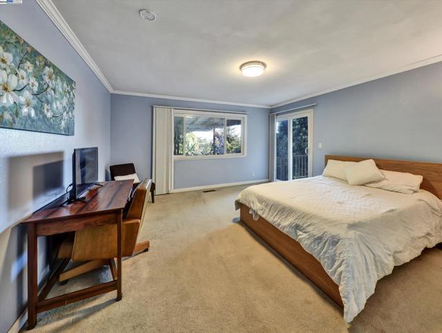 Image 23 of 60 For 2755 Sheffield Pl