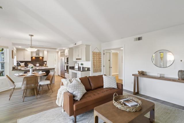 2933 Via Emerado, Carlsbad CA: https://media.crmls.org/mediaz/4b2b050d-8527-48d9-8ab7-25bcd2ccfa52.jpg