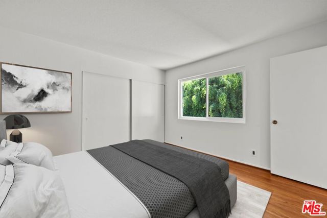 5840 Etiwanda Avenue, Tarzana CA: https://media.crmls.org/mediaz/4b2c417d-97e3-47b8-9300-b97388d2da94.jpg