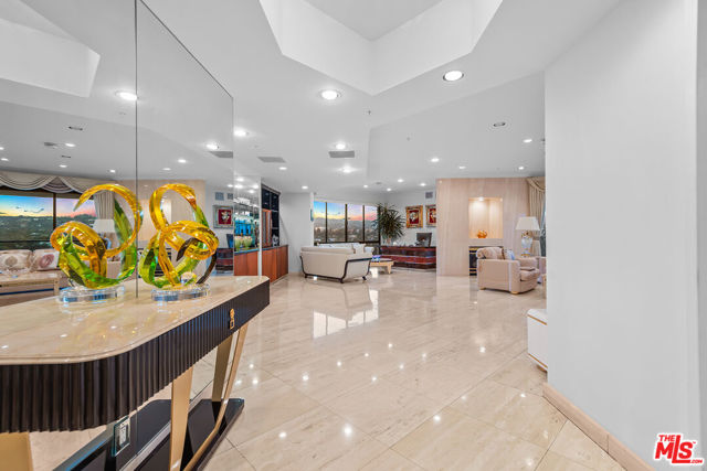 10490 Wilshire Boulevard, Los Angeles CA: https://media.crmls.org/mediaz/4b2cb712-14d4-40db-bfc4-47d5156c9e04.jpg