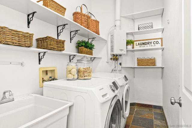 4386 Niagara Ave, San Diego CA: https://media.crmls.org/mediaz/4b2d496a-52f7-4aa8-9f91-641100ffc13b.jpg