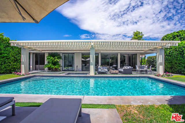 6 Exeter Court, Rancho Mirage CA: https://media.crmls.org/mediaz/4b2d6bfa-7c8e-4bc4-ac0a-9c3d9920c3e9.jpg