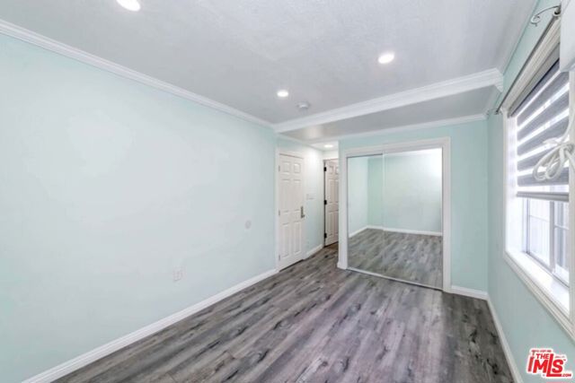 1726 W 37th Place, Los Angeles CA: https://media.crmls.org/mediaz/4b2d70d8-acd8-4a39-b75a-7abb56a61d14.jpg