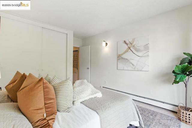 2601 College Ave, Berkeley CA: https://media.crmls.org/mediaz/4b2d8efb-6ebe-4001-950a-ed75fad71ae4.jpg